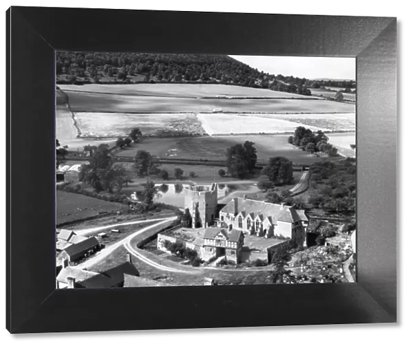 Stokesay Castle EAW017515