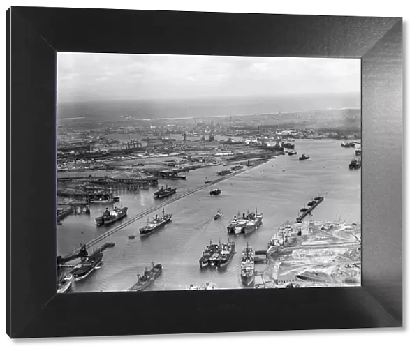River Tyne 1935 EPW048817