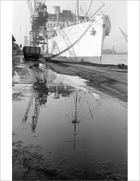 Tilbury Docks a001349