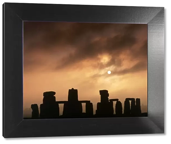 Stonehenge at dawn K930563