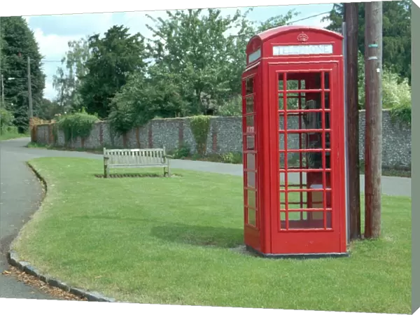 Phone Box. Type K6 telephone kiosk, Little Marlow, Bucks. IoE 47095