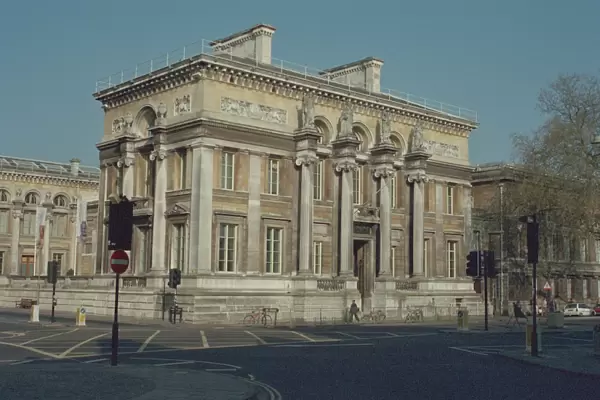 The Ashmolean Museum and the Taylor Institute