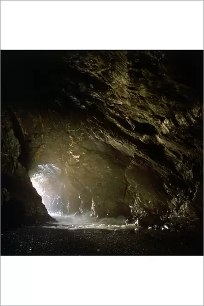 Merlins Cave K900465