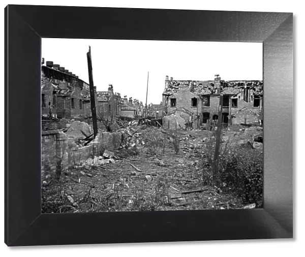 Bomb damage, Birmingham 1942 OP09008