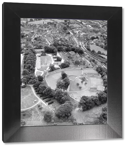 Pickering Castle 1953 EAW050707