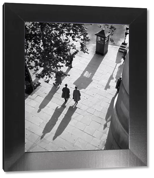 Pedestrians, London a001643