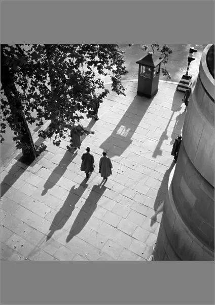 Pedestrians, London a001643