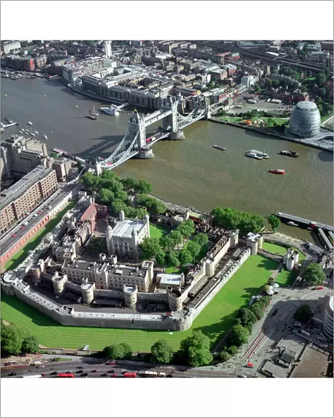 Tower of London & Tower Bridge 21766_20