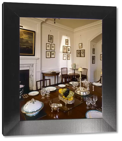 Walmer Castle dining room J020005