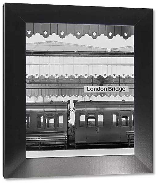 London Bridge Station a062719