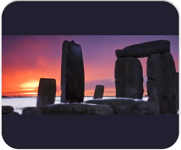 Stonehenge at sunset N081236