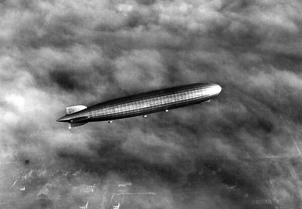 Graf Zeppelin AFL03_aerofilms_f290