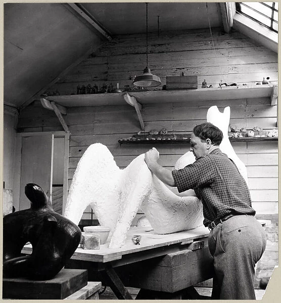 Henry Moore in his studio OP32771
