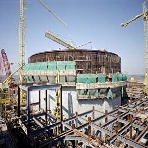Building Power Stations Photographic Print Collection: Building Sizewell B