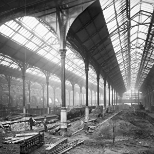 Railway stations Photo Mug Collection: Liverpool Street Station