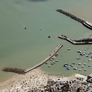 Towns and Cities Jigsaw Puzzle Collection: Lyme Regis