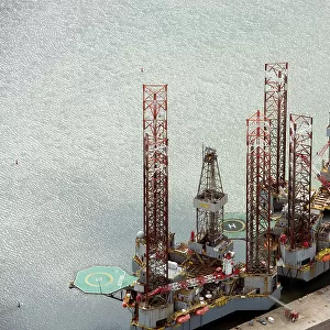 Extraction Jigsaw Puzzle Collection: Oil and gas