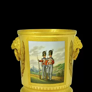 Wine cooler depicting British Foot Guards N081106