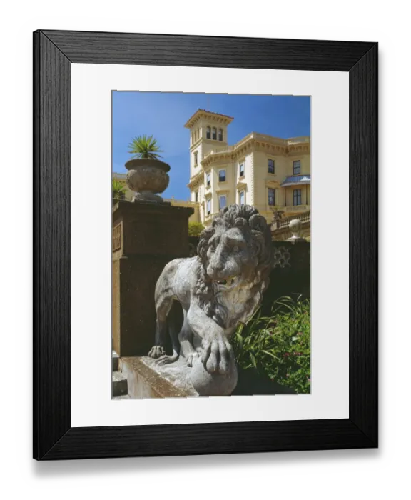 Framed Print : Osborne House statue K030684