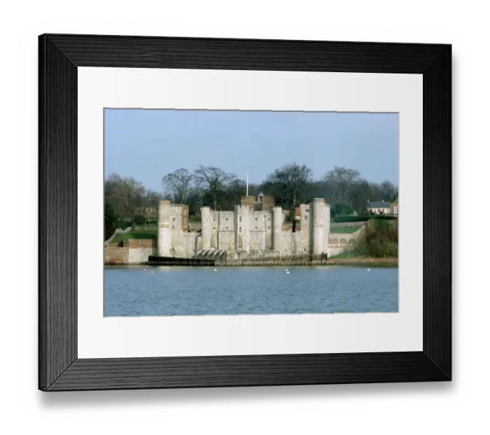 Framed Print : Upnor Castle K960017 Framed Print : Upnor Castle K960017
