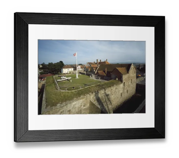 Framed Print : Yarmouth Castle K971903
