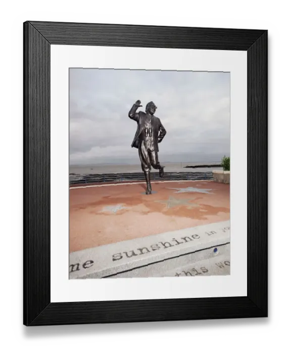 Framed Print : Eric Morecambe statue a99_08584