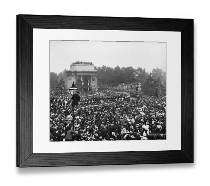 Framed Print : Diamond Jubilee Procession DD97_00473