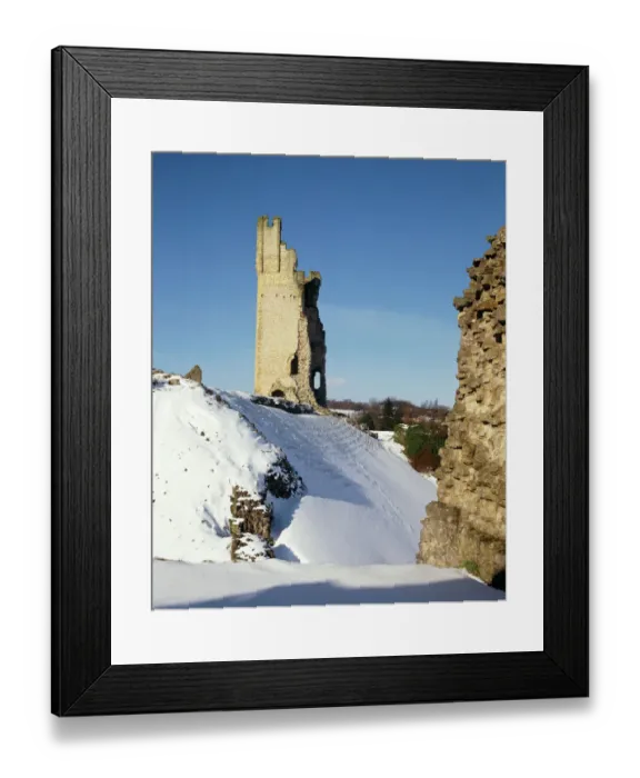 Framed Print : Helmsley Castle K990252