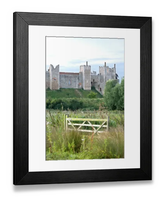 Framed Print : Framlingham Castle N071523