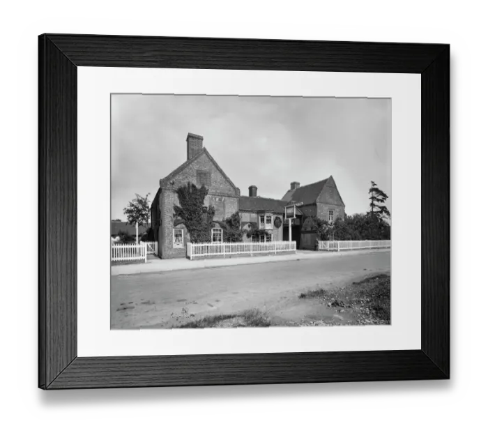 Framed Print : Coaching Inn BL23951 Framed Print : Coaching Inn BL23951
