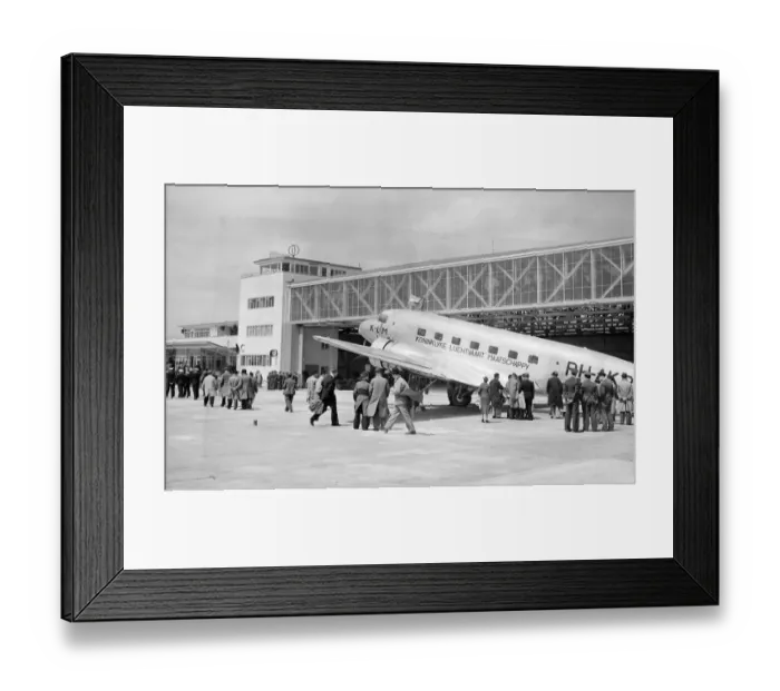 Framed Print : Manchester Ringway Airport DAC01_01_008 Framed Print : Manchester Ringway Airport DAC01_01_008