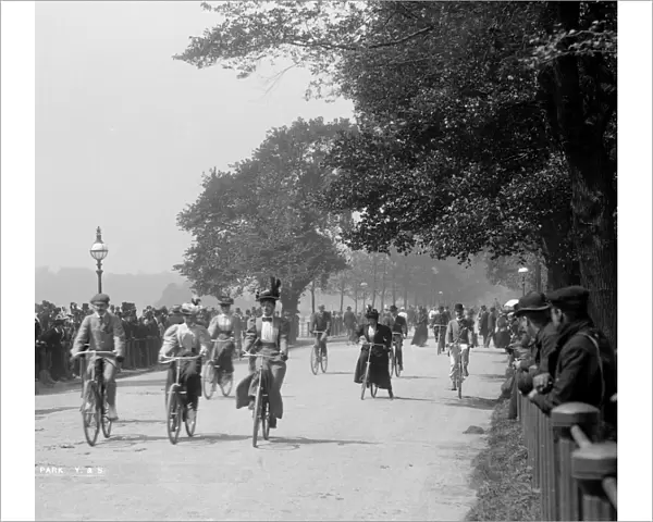 Cycling in Hyde Park CC97_01239