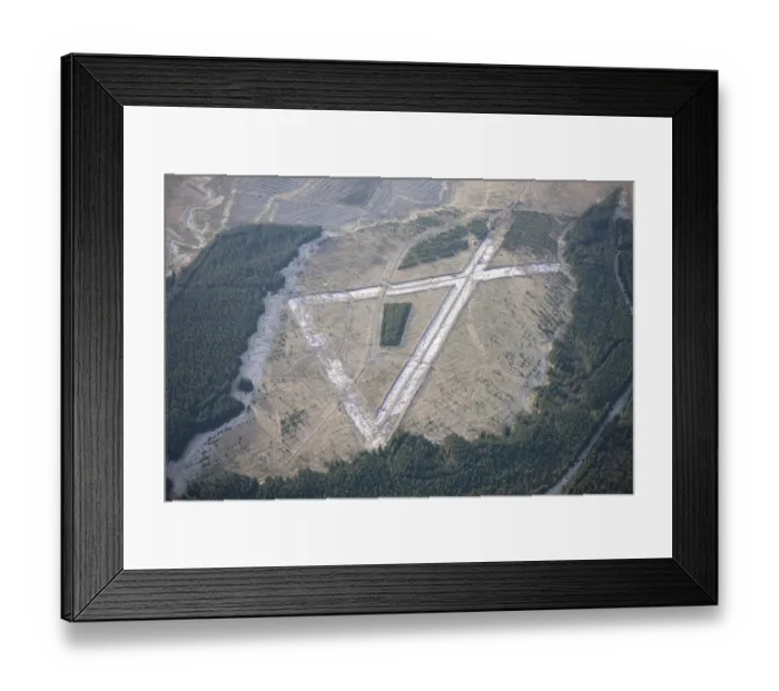 Framed Print : Snowy runways 28377_015 Framed Print : Snowy runways 28377_015