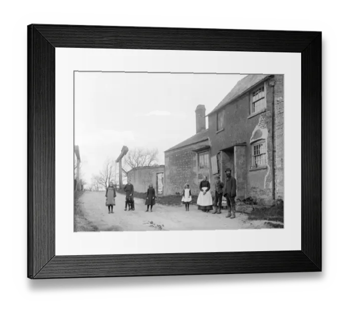 Framed Print : Uffington, Oxfordshire BB97_11909 Framed Print : Uffington, Oxfordshire BB97_11909