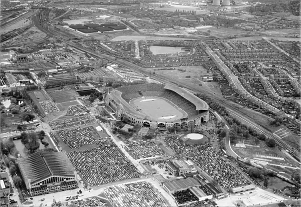 Wembley Stadium 1955 EAW058471