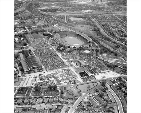 Wembley Stadium 1955 EAW058471