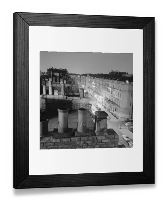 Framed Print : Eaton Place, London a064748