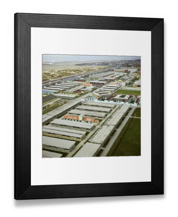 Framed Print : Holiday Park EAW226932 Framed Print : Holiday Park EAW226932