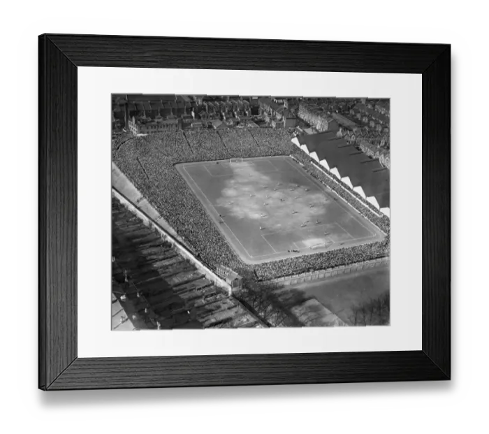 Framed Print : FA Cup semi-final at Highbury in 1929. EPW025838