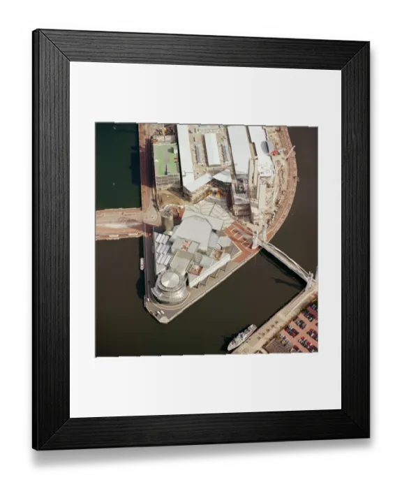 Framed Print : Lowry Centre 21156_01