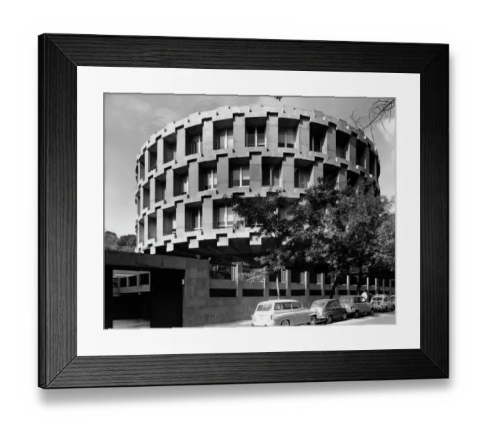 Framed Print : British Embassy in Madrid P_D00718_003 Framed Print : British Embassy in Madrid P_D00718_003