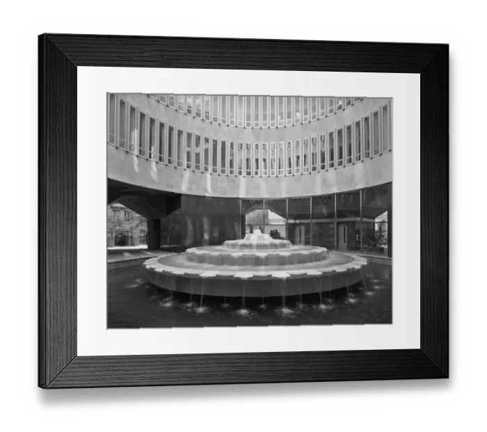 Framed Print : British Embassy in Madrid P_D00718_001