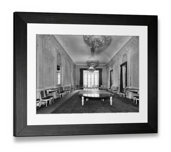 Framed Print : British Embassy in Paris P_D00634_023
