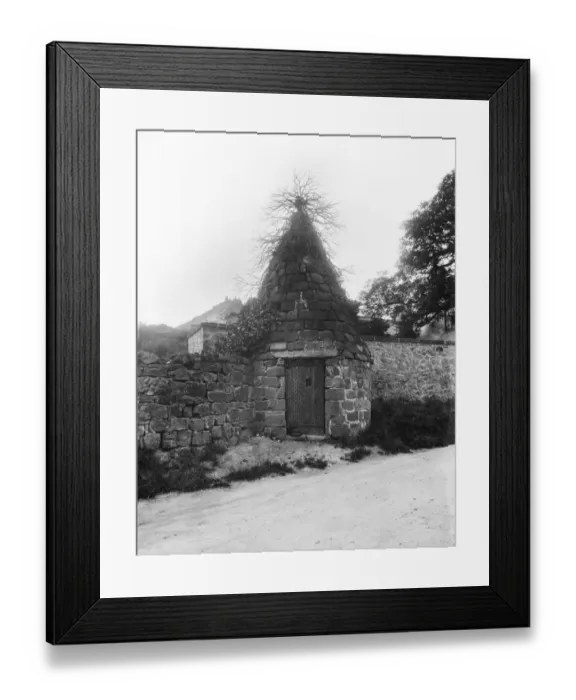 Framed Print : The Round House CC79_00317