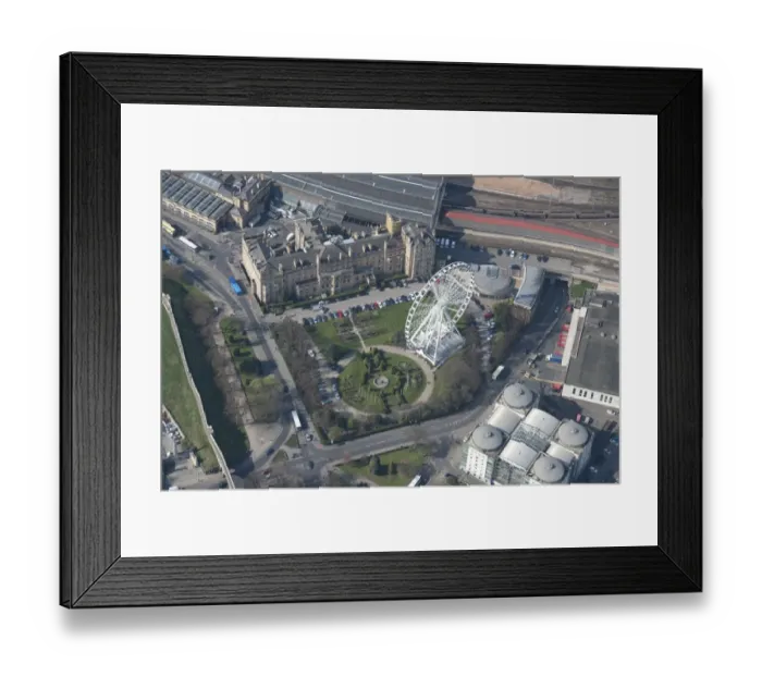 Framed Print : Yorkshire Wheel 28272_026 Framed Print : Yorkshire Wheel 28272_026