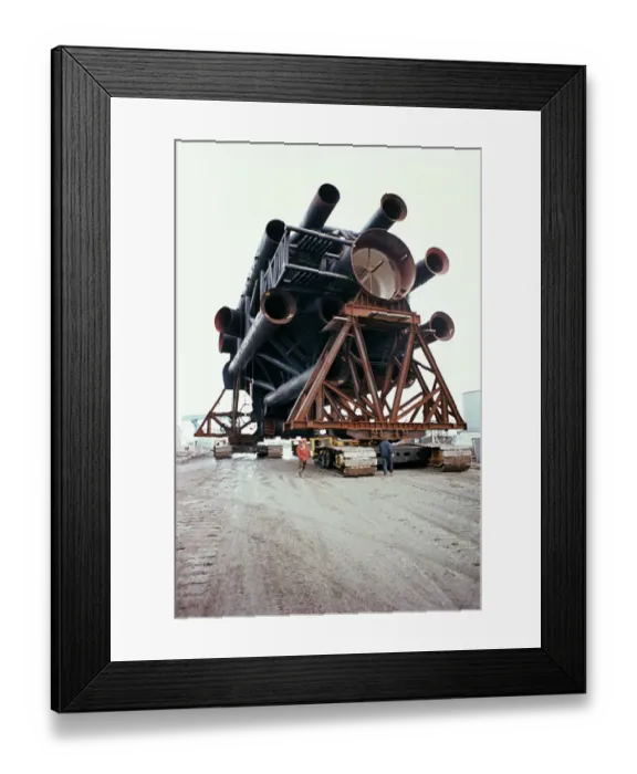 Framed Print : Oil rig on the move JLP01_10_01378