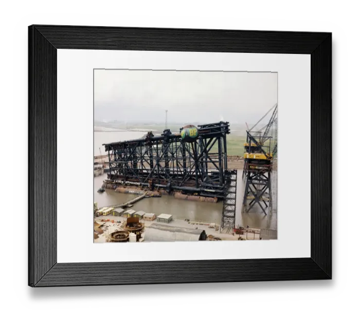 Framed Print : Oil rig on the move JLP01_10_01584_6 Framed Print : Oil rig on the move JLP01_10_01584_6
