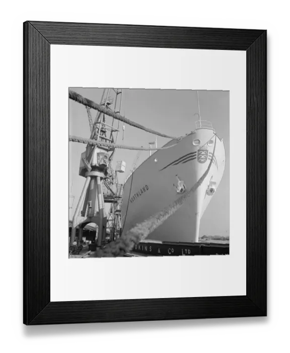 Framed Print : London Docks a065000
