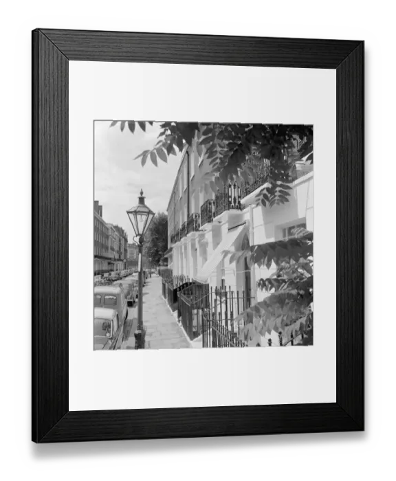 Framed Print : Residential street in London a064802