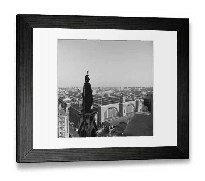 Framed Print : Kings Cross Station a061596